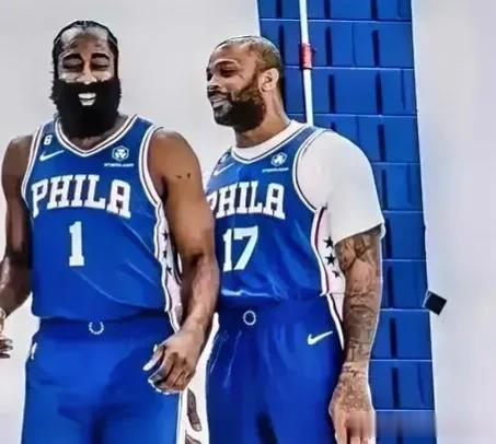 北京时间7月22日NBA76人队随队记者透露:前锋球员老将PJ塔克已经被涉及到快