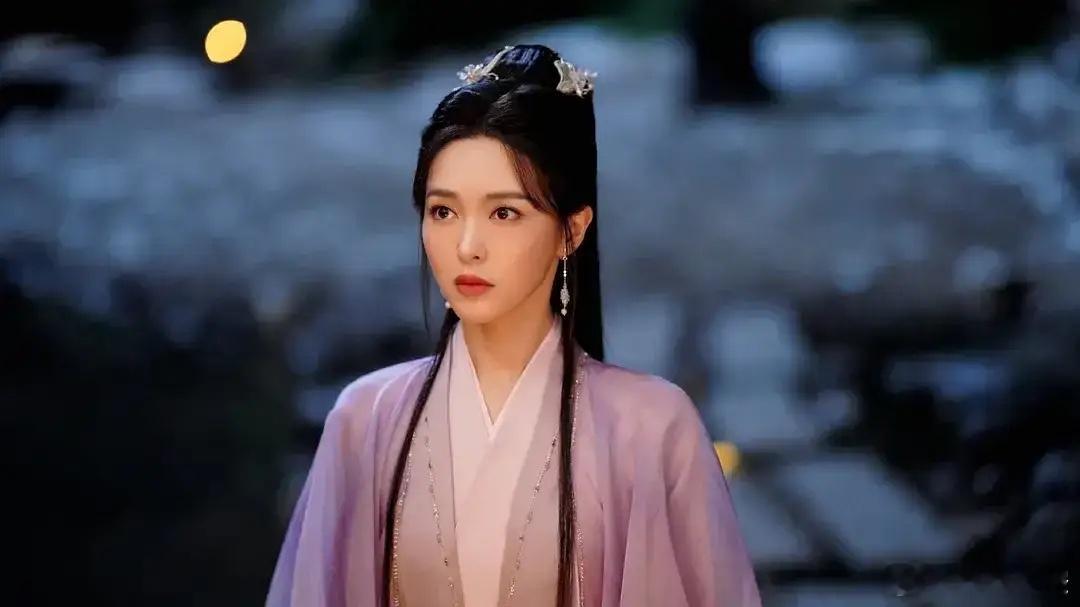 《淮水竹亭》现在的成绩不知道 🥝有没有后悔没有给《念无双》多一点宣发。开播前没
