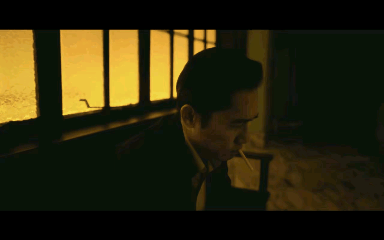 梁朝伟的演技不能说吊打内地所有演员，但他的全面性绝对吊打，年轻时的金庸剧，喜剧，
