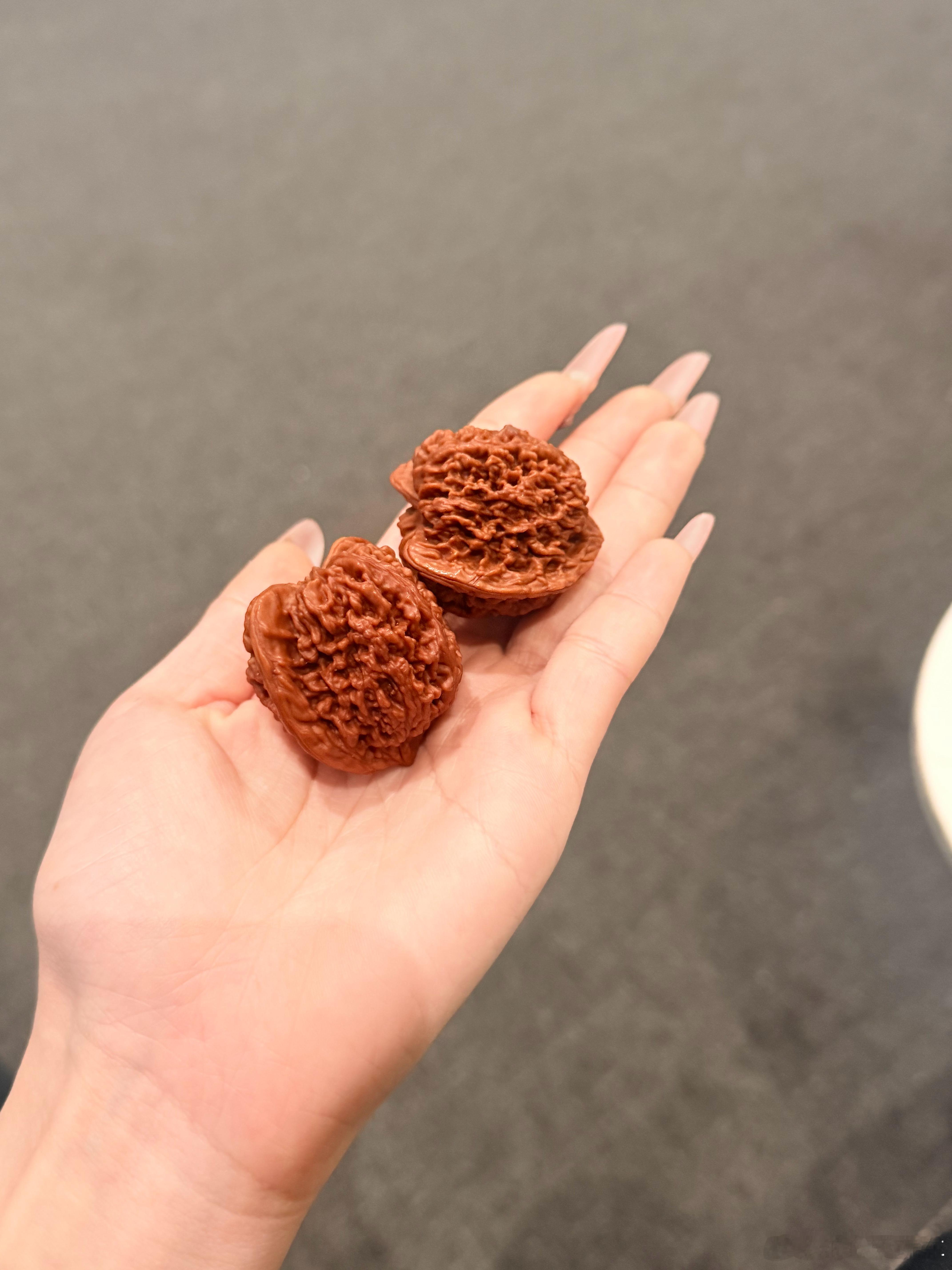 原来北京人盘的核桃这么值钱四位数 我的天呐 我真想砸开看看 