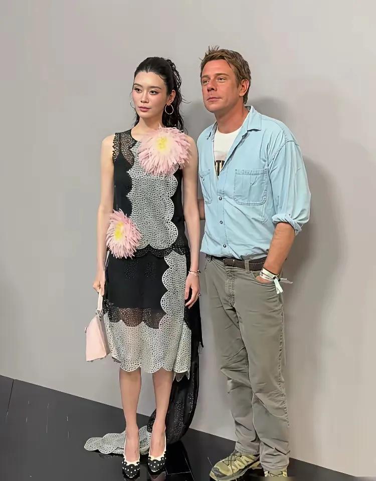 谷爱凌一身裙子，直接撕开普通人和精英之间隔着的认知鸿沟 