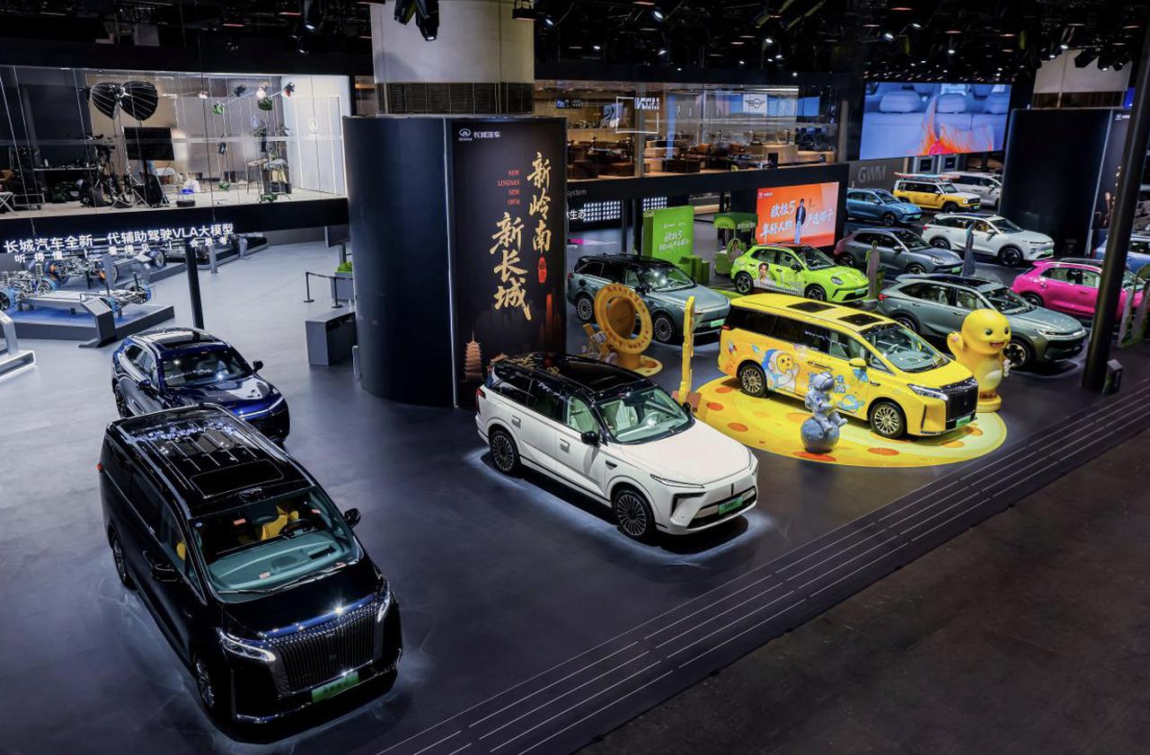 在本届广州车展上，魏牌带来了什么呢？一起来看看
1、全新高山家族、全新蓝山、新摩