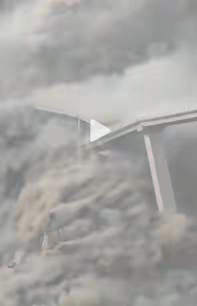 不满周岁的阿坝红旗特大桥，咋就这么夭折了呢？
据介绍：该座红旗特大桥位于阿坝州马