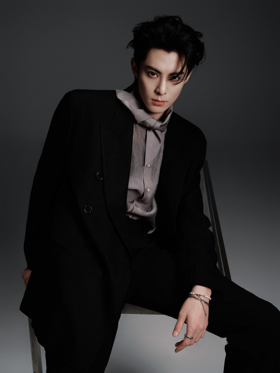 王鹤棣 何老师我们爱你王鹤棣这波操作我给 100 分！以为人没了结果突然冒出来喊