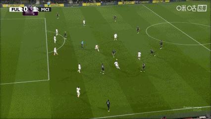 哈兰德只会虐菜？
谁在乎呢？
接到多库横传攻破富勒姆球门之后，经历两场联赛球荒之