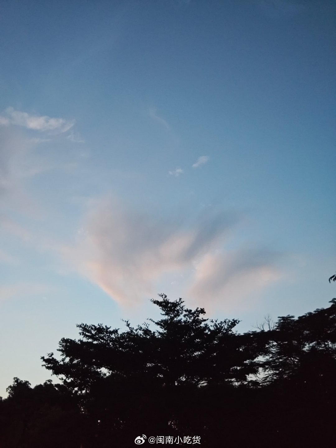 每天都要记得关心一下天空的变化。⭐🌙✨ 