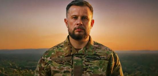 图文：乌军第3军军长：积极整合地面机器人系统的部队可以将前线步兵所需人数减少多达