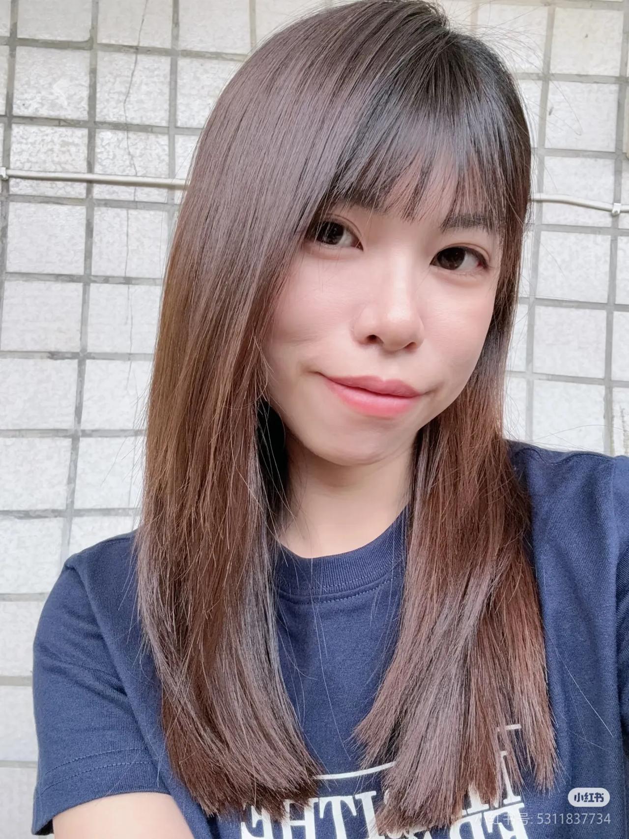 话说台湾近几年就推出了许多颜值和气质都相当不错的新晋博主，而YanCHen就是其