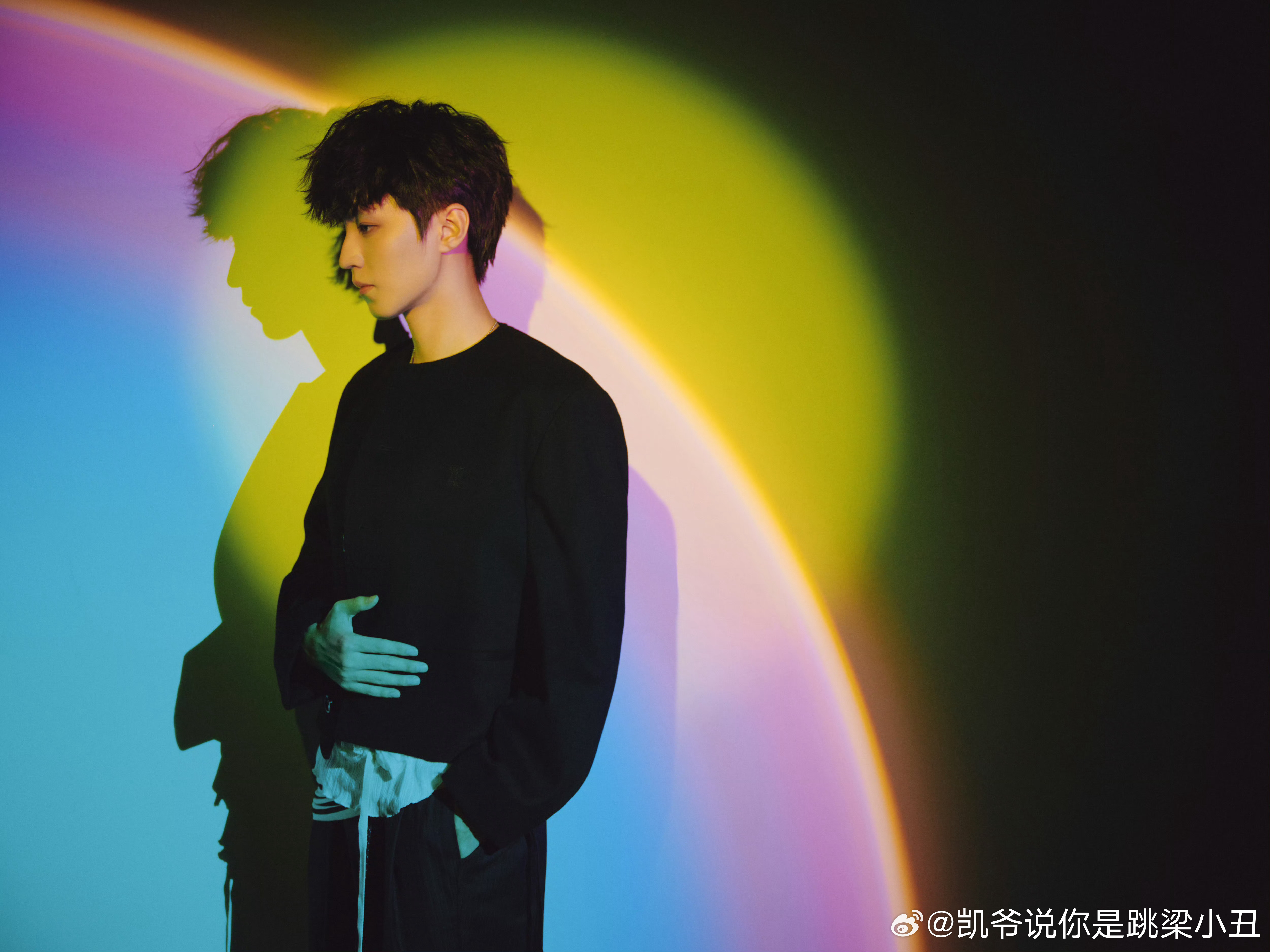 王俊凯王俊凯首张同名专辑WJK🩵腾讯音乐由你榜  晚风揉碎星光，洒落一池温柔，