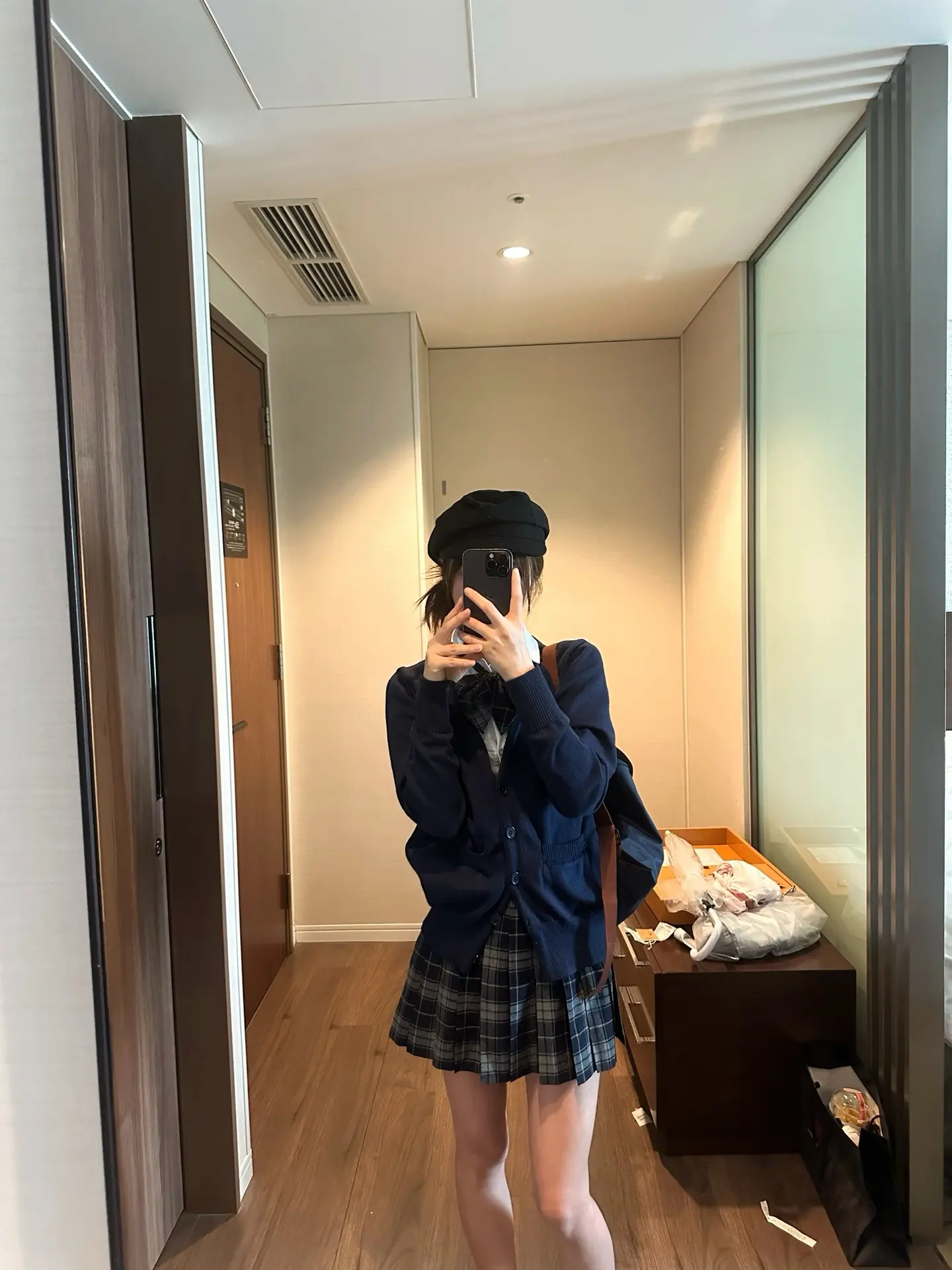 你常常不自信怕比不上很多人 可是玫瑰代替不了紫罗兰 我的爱给你兜底