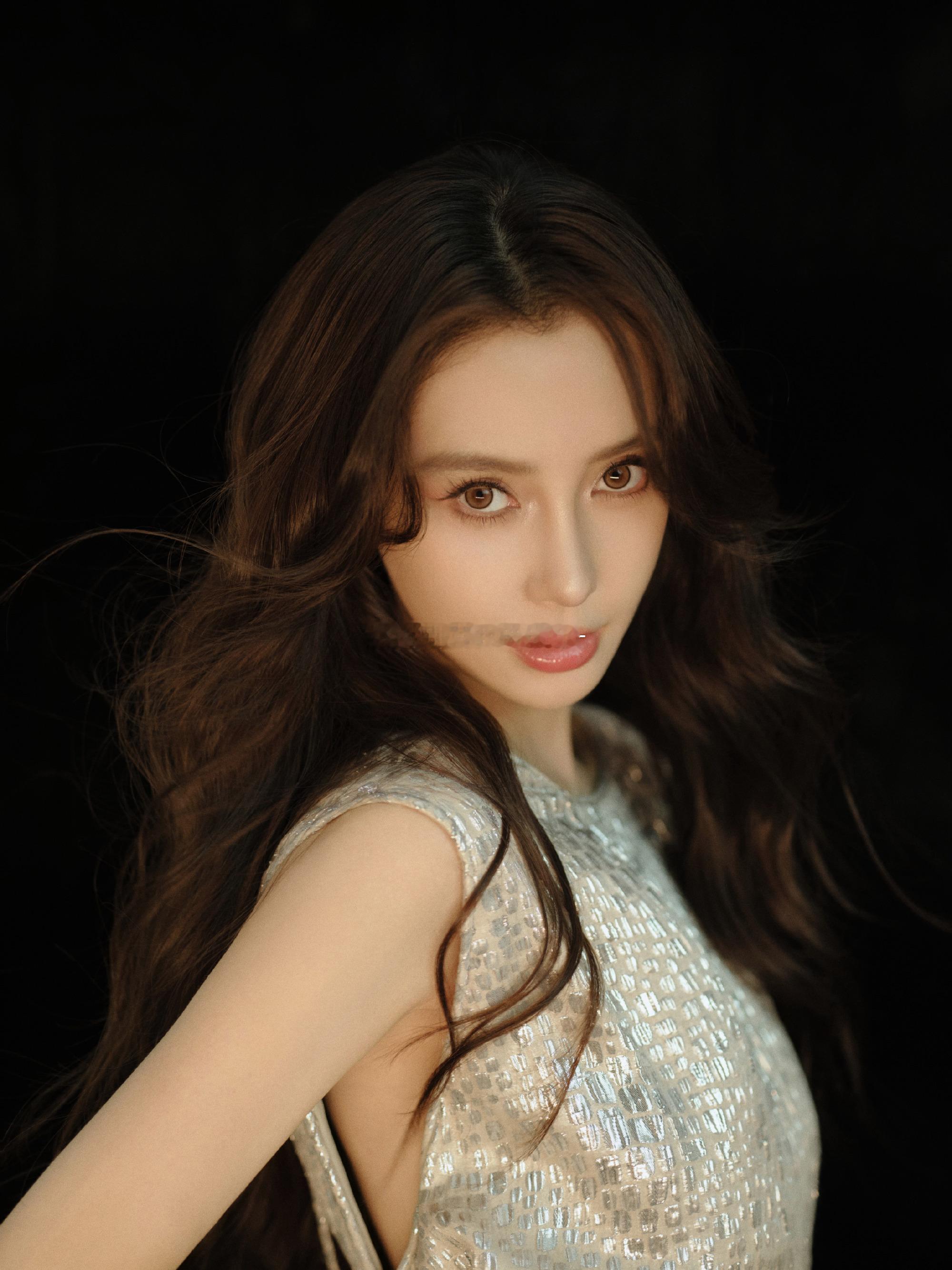 angelababy angelababy刘瑕“希望你在热爱的世界里闪闪发光.”