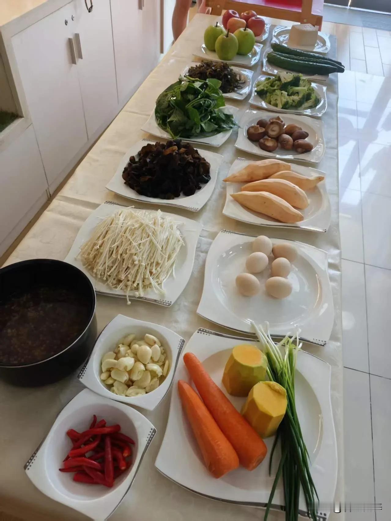 膝盖疼总反复、补钙没用？原来生活里藏着一个温柔的“关节消耗员”
 
不知道大家有