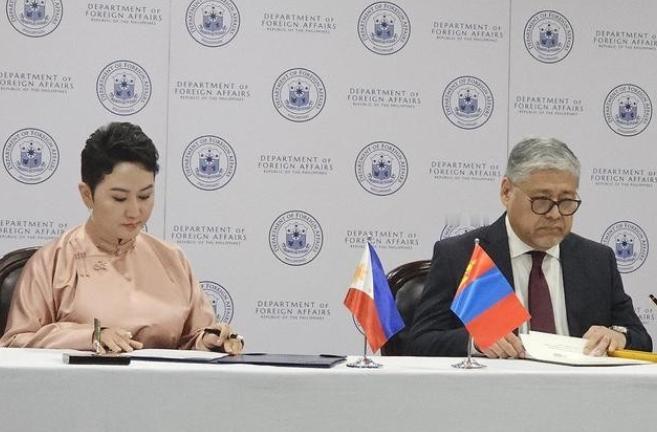 蒙古外长访菲，开口就说“支持菲律宾在南海的权益”，不料下一刻就彻底破防！

20
