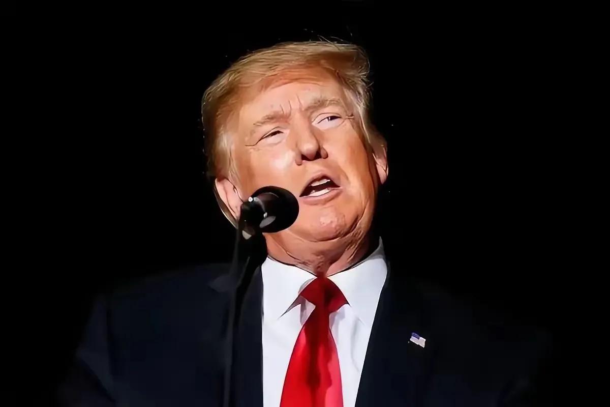 克林顿突然出来喊话，把窗户纸捅破了。
 
​​他说中国早晚要超过美国，让某些人别