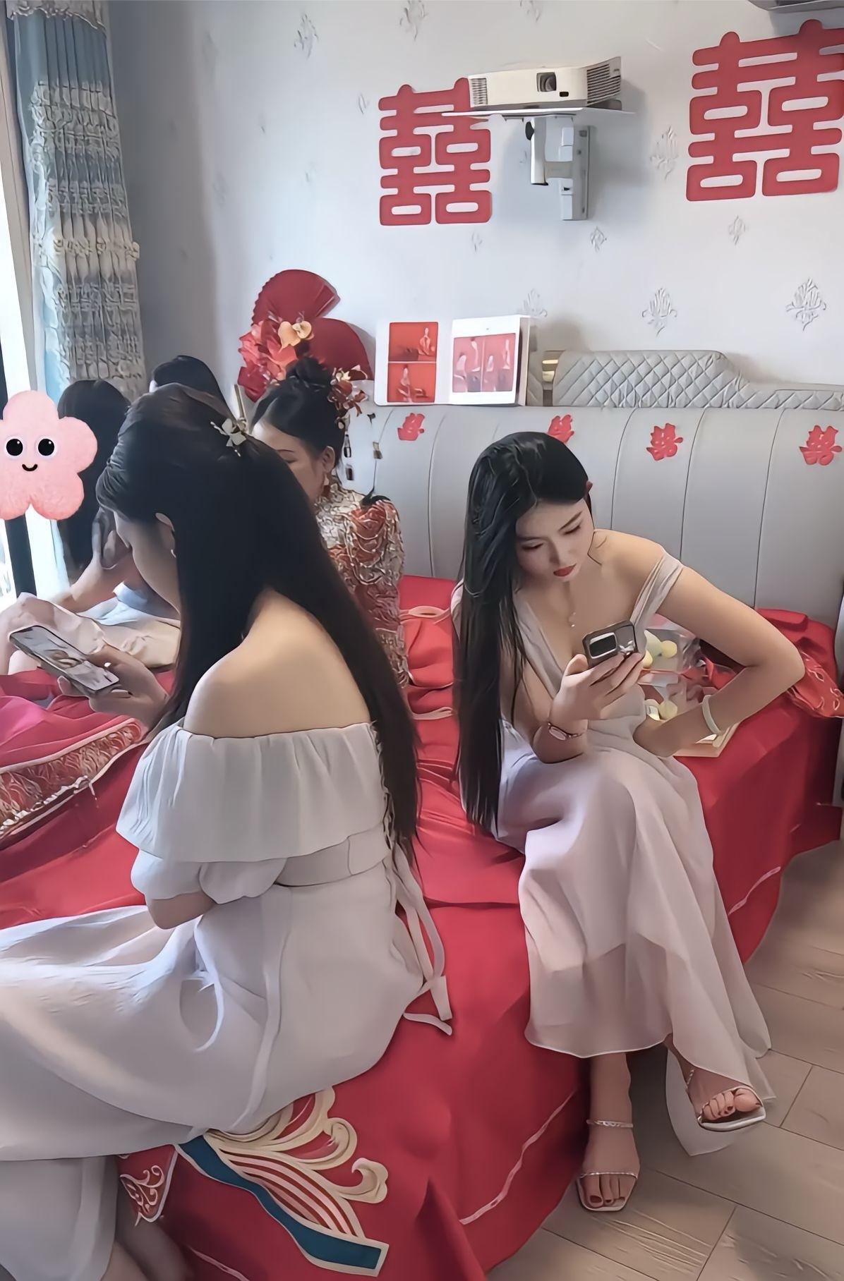 这样的婚礼太扎眼，似乎伴娘成了主角了，搞成了选美大赛，让现场那些老少爷们能不有想