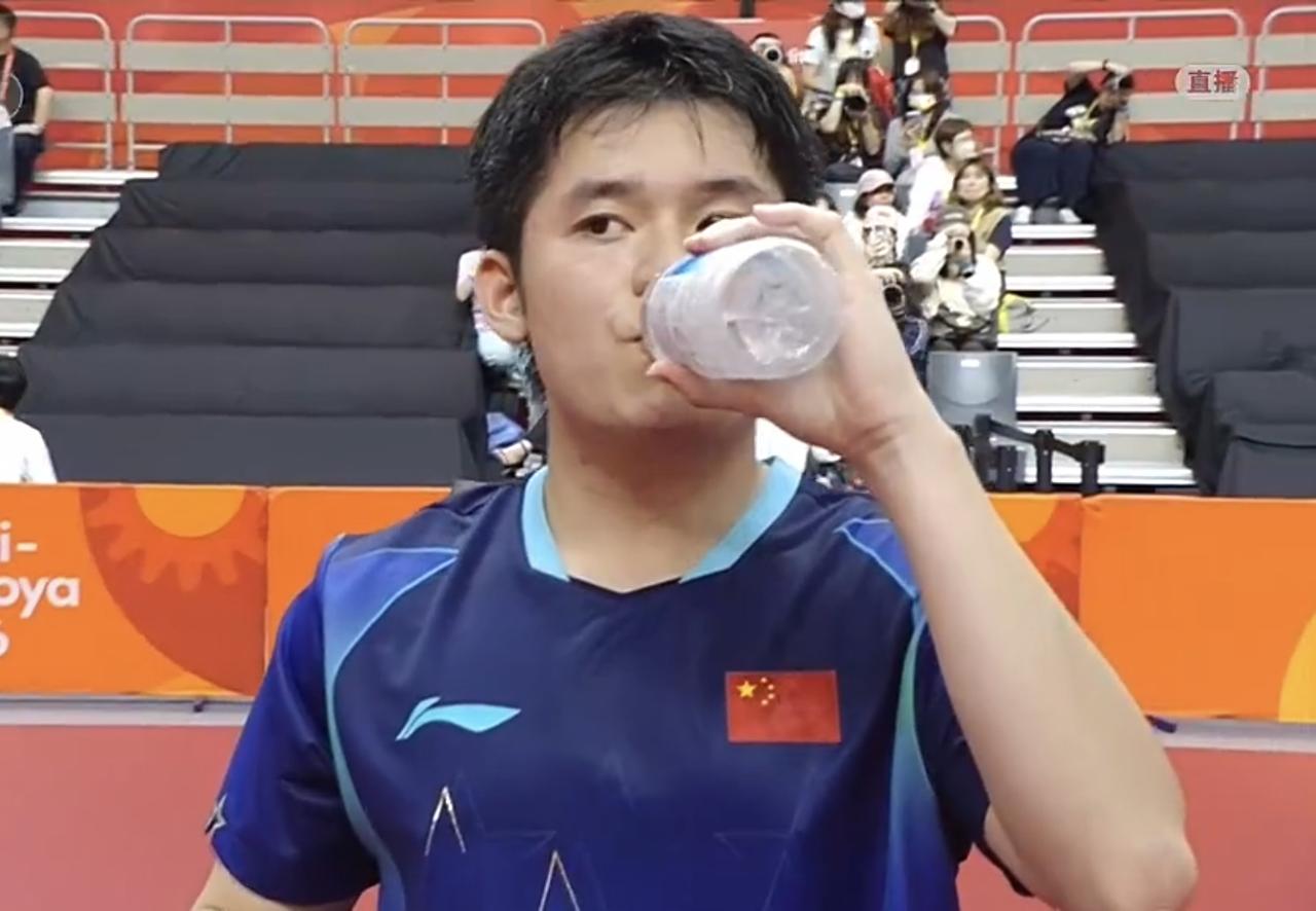 国乒又要诞生一位大满贯选手吗？小石头林诗栋4比0战胜王楚钦，夺得亚运会乒乓球男单