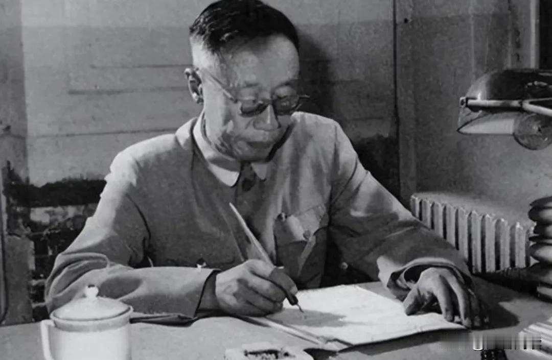 溥仪户口本上为何写着“无国籍”？

溥仪一生跌宕起伏，其国籍变化更是复杂。清朝灭