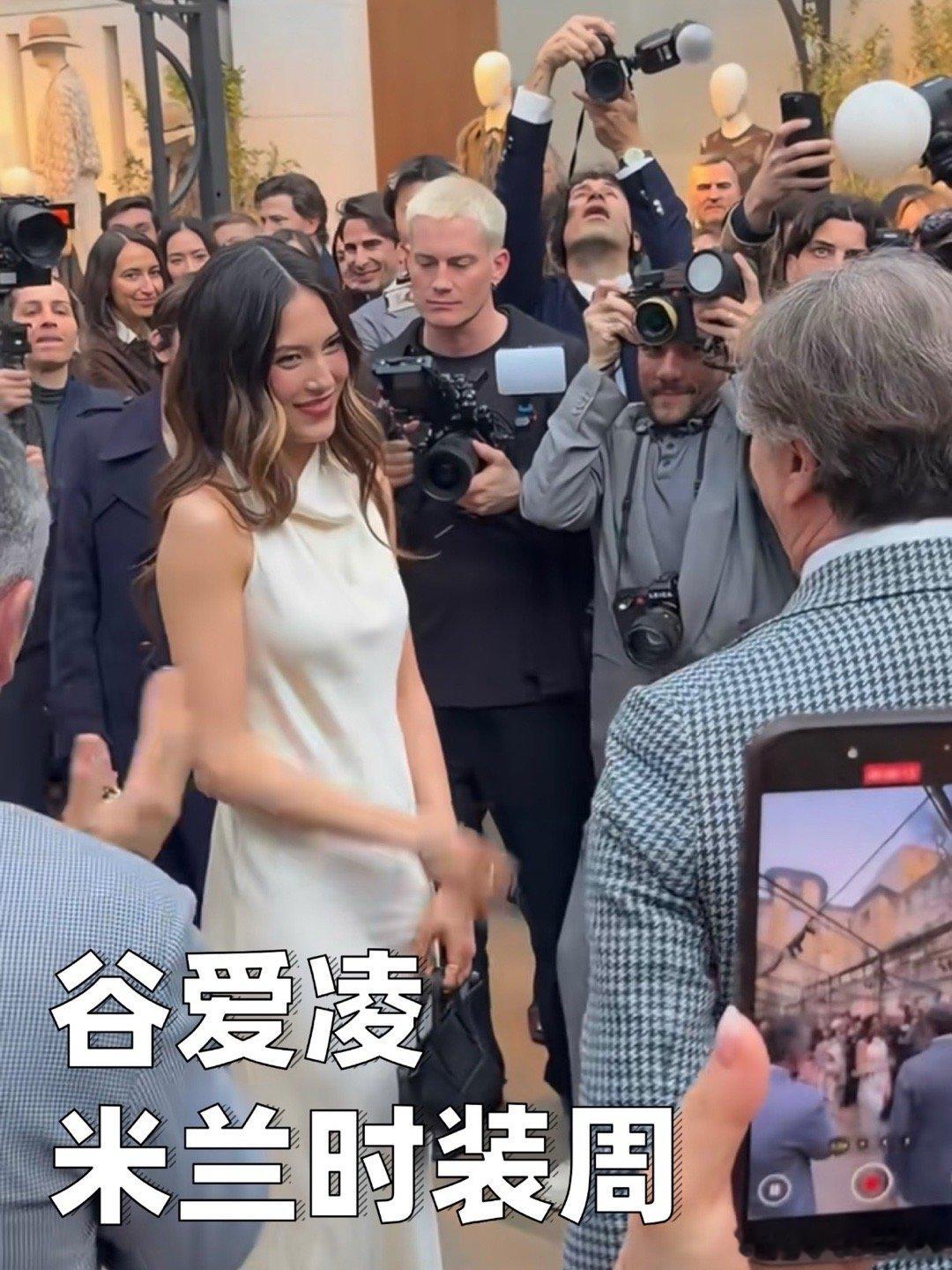 谷爱凌再次闪耀米兰时装周 谷爱凌亮相米兰时装周，造型高级亮眼，气场全开，运动活力