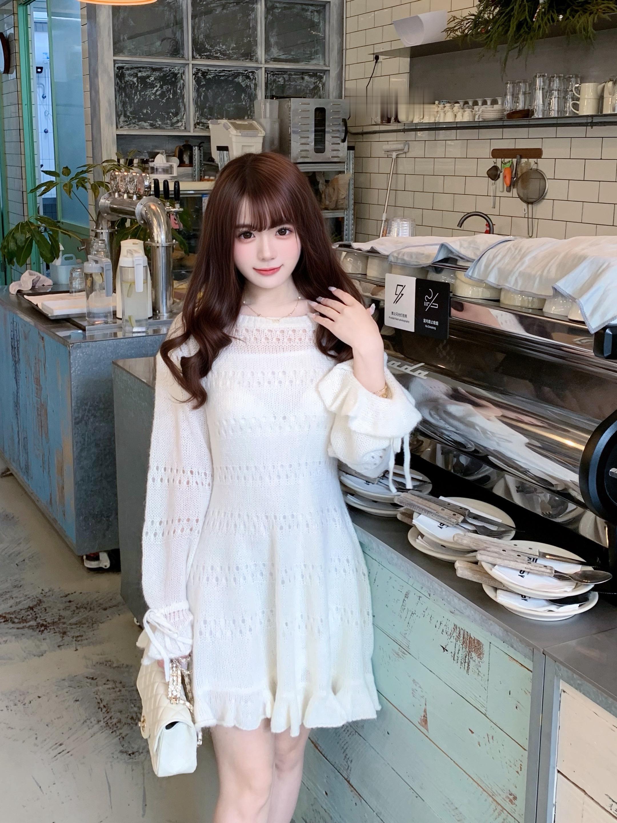 时间过的好快 你都甚至已经为一个新的女孩点赞伤感的文案了