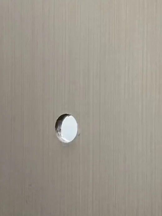 突然一个手指头过来！打火机给你了！不用还了