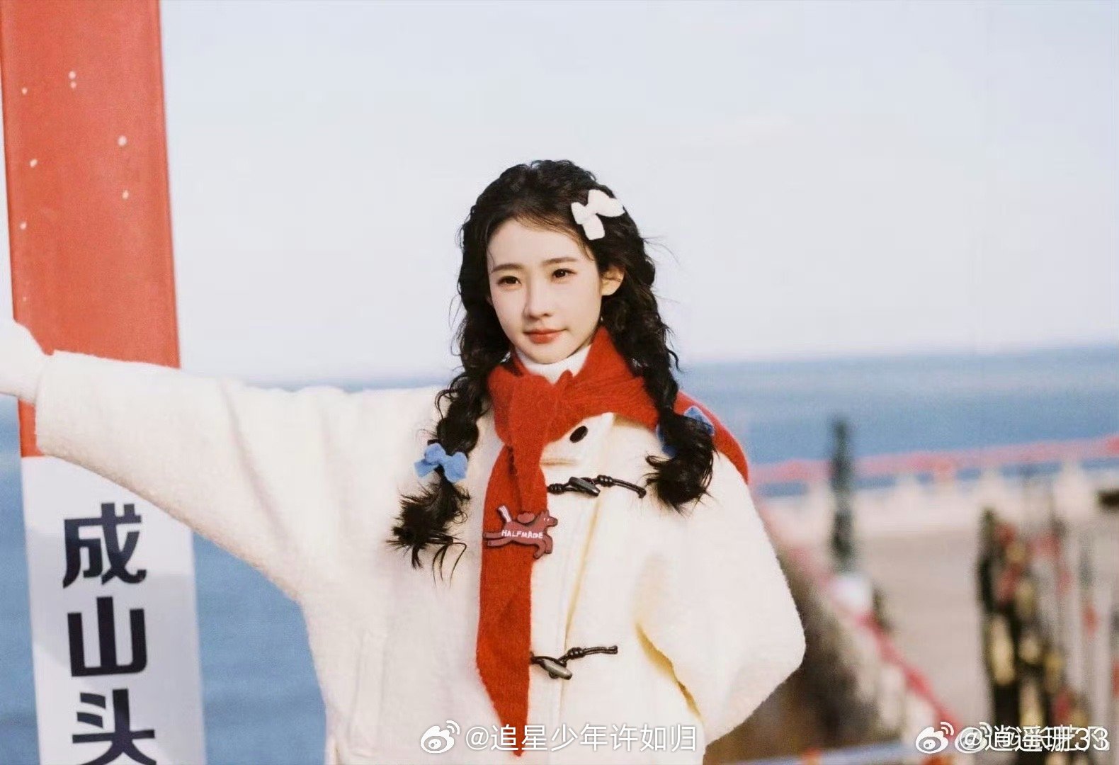 想要张艺凡这样的邻家妹妹 张艺凡这身邻家妹妹造型，简直是“少女感”的满分答案！麻