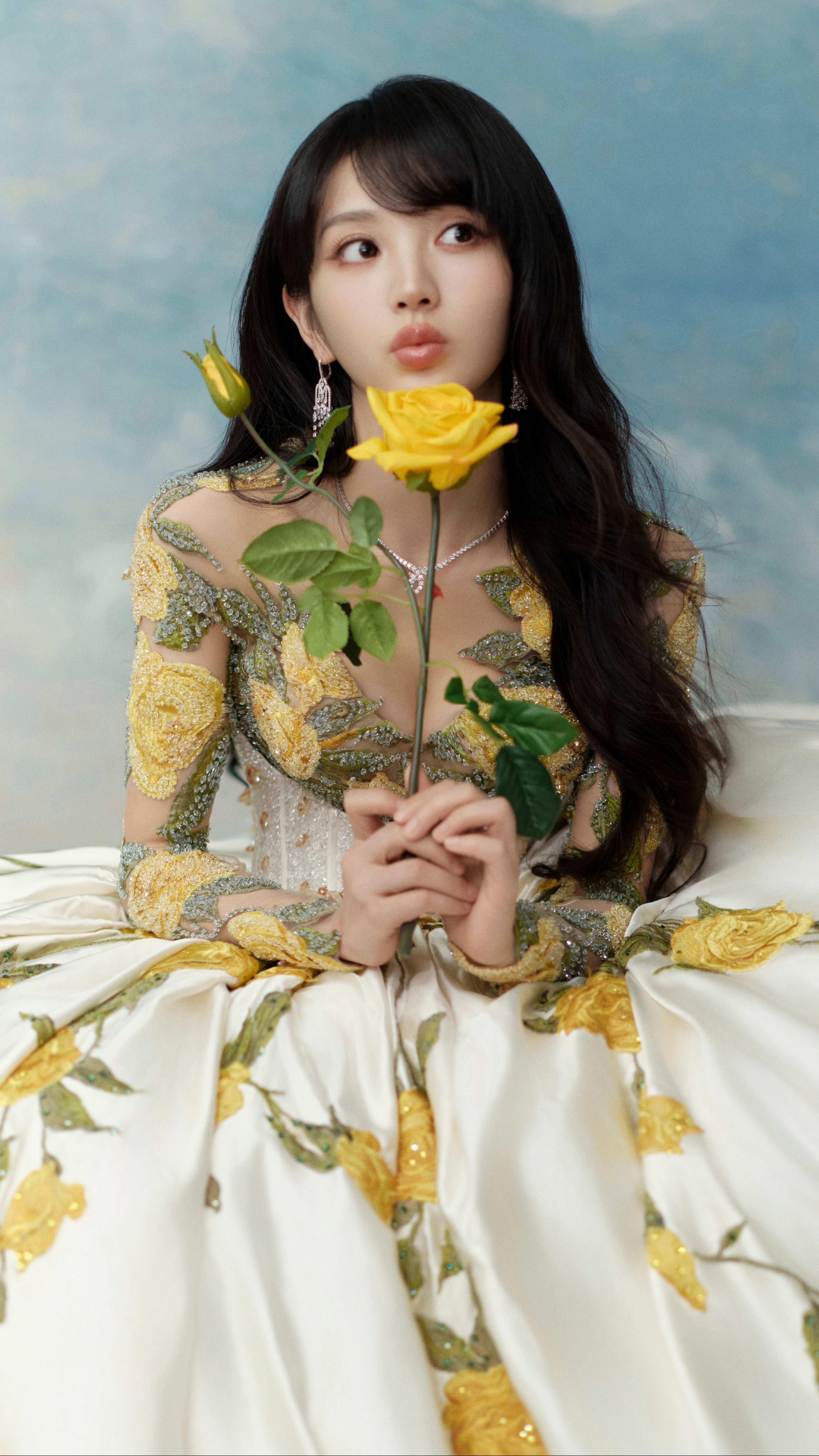 田曦薇妆发田曦薇Vogue盛典造型出图，完全是油画里的公主💐 ​​​