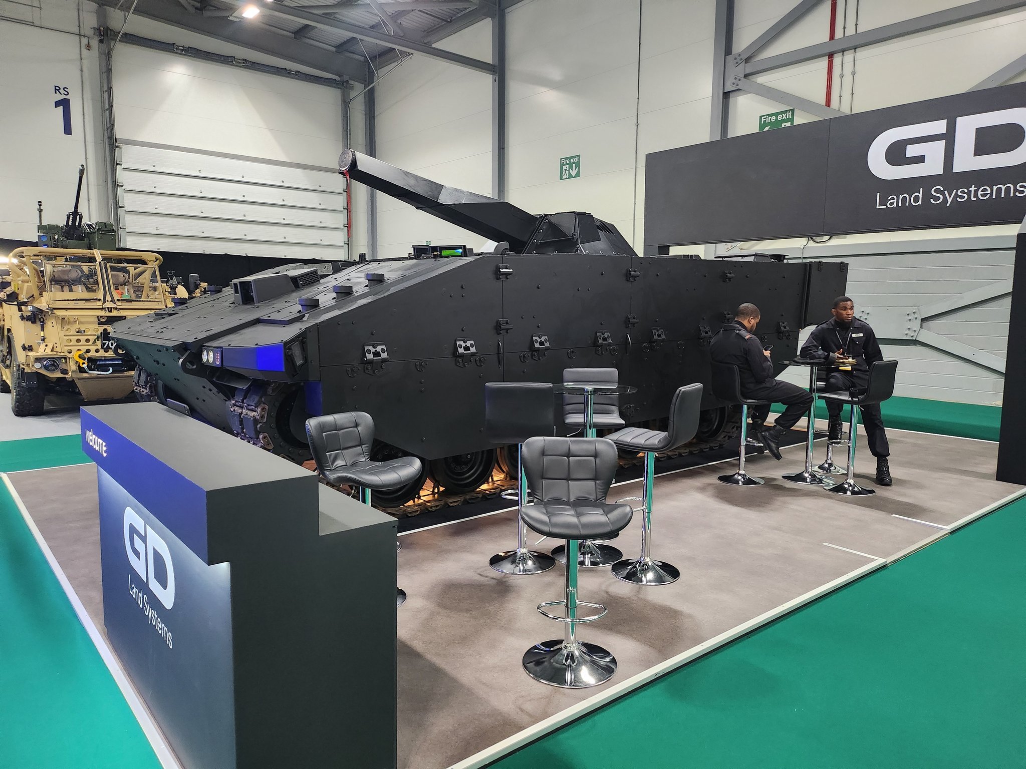 每天认识一件兵器 IAV 2026展会上GDLS🇬🇧展出的AJAX自行迫击炮