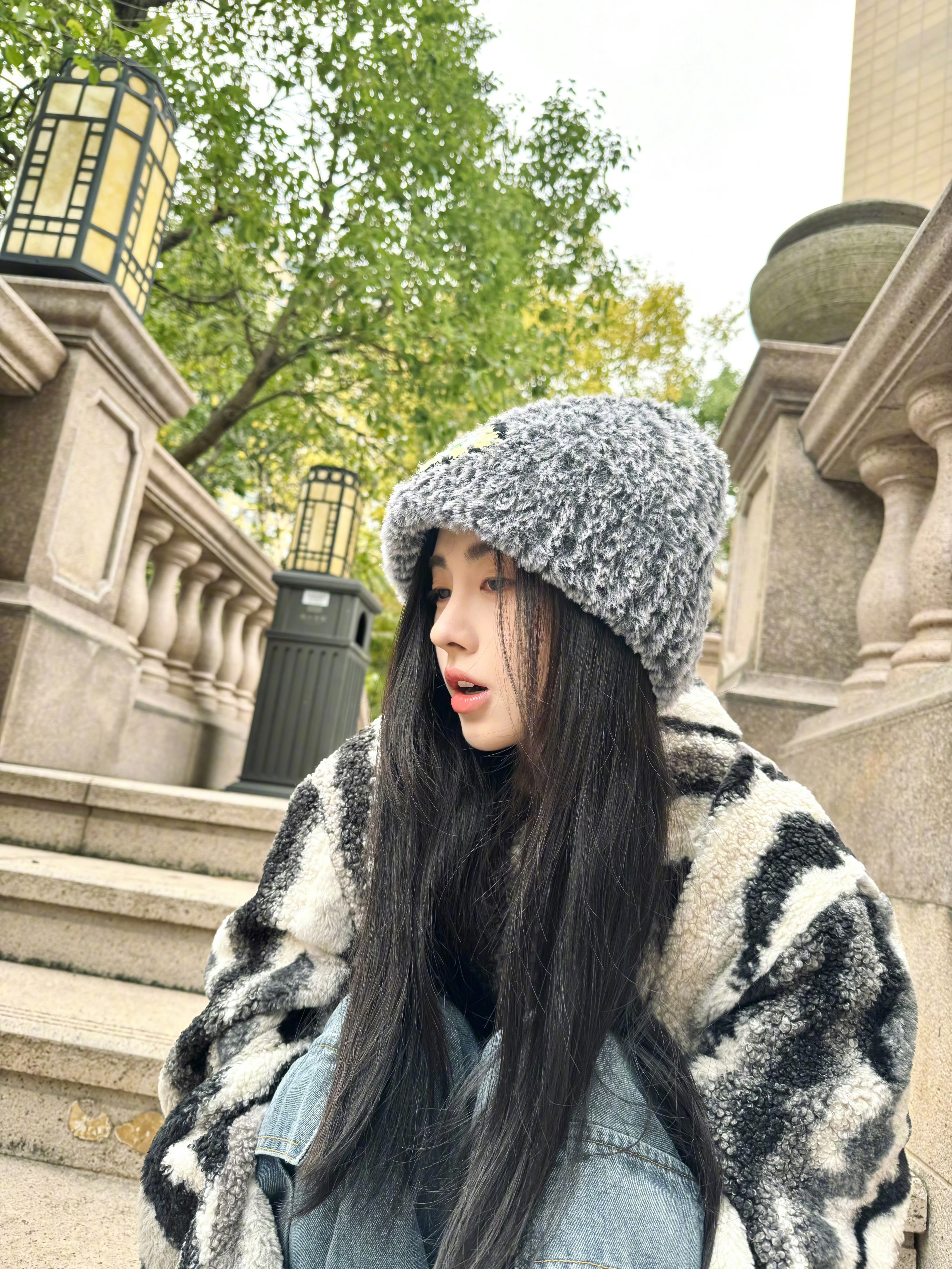 jjy鞠婧祎苏绿夏 jjy鞠婧祎万花世界 “你们只知道她万丈光芒，殊不知她也曾羡
