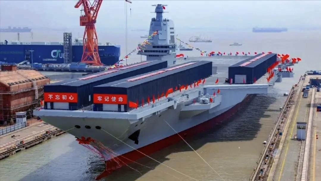 外媒聚焦：中国004核动力航母将成全球最大，抬高航母门槛，美国面临规则重构！
 