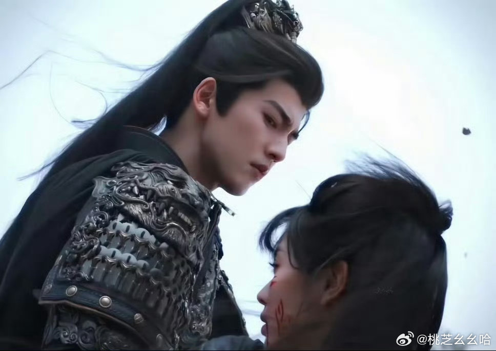 谢征追妻追出神图从下往上拍这么帅！张凌赫真有你的，掉马追妻路上顺便来张神图是吧！