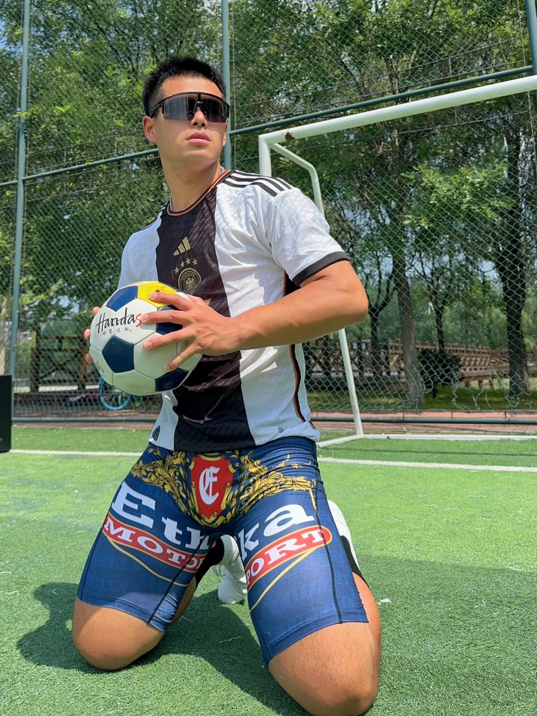 德国战车搭配花短裤