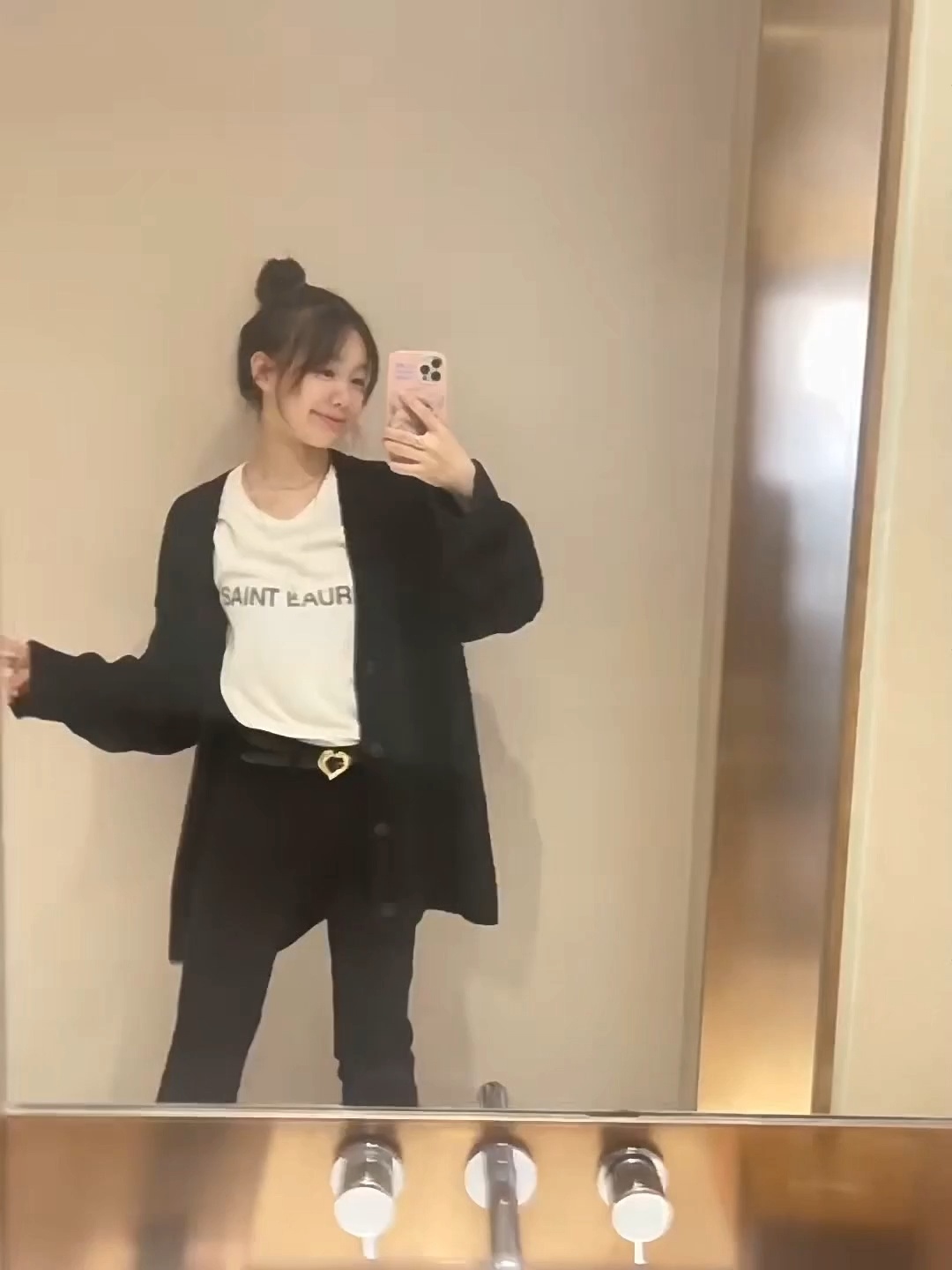 徐梦洁[超话]  xmj 徐梦洁李雯  xmj 徐梦洁六姊妹  “海鸥只为海沦陷