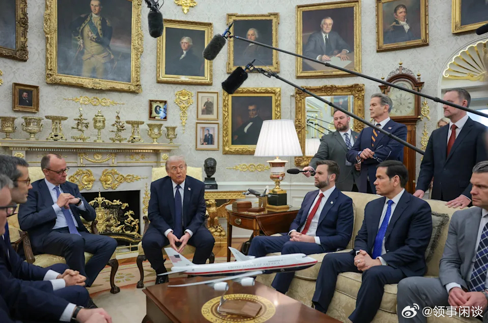 【特朗普将数千人抛弃于战区，真实混乱暴露无遗】[“霸气小护照”真相]（每日野兽）