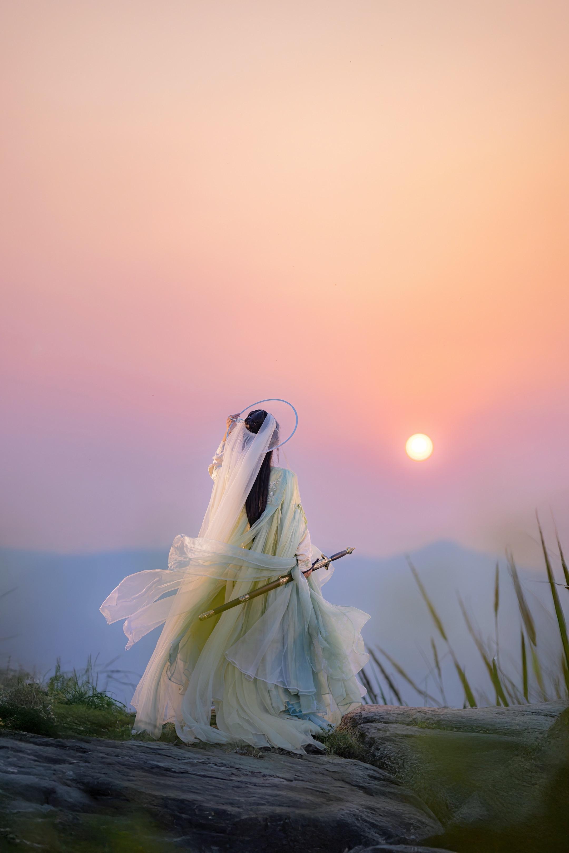 这么美的夕阳～不露脸你也会觉得这张照片很美