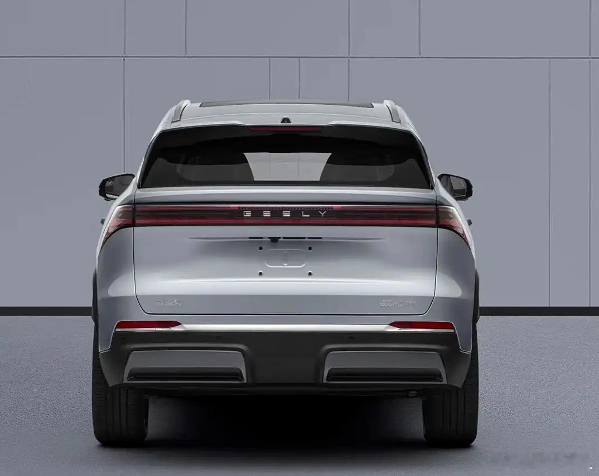 我看今年10-15万这个区间会重新洗牌，过去两年是插混红利期，堆配置拉纯电续航都