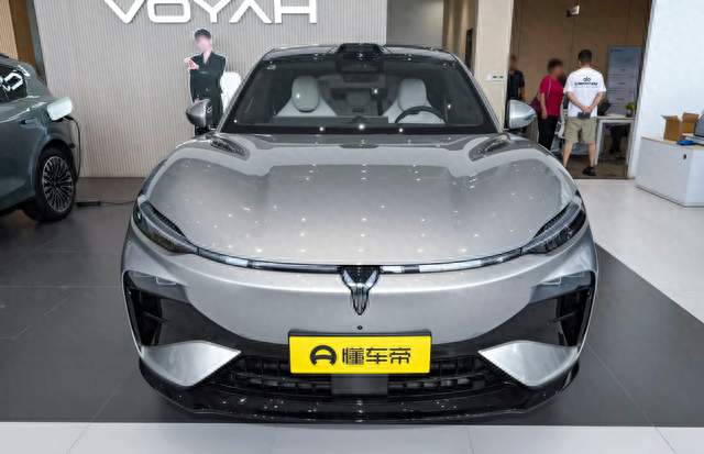 岚图追光S看车实录：四激光硬件怎么挑