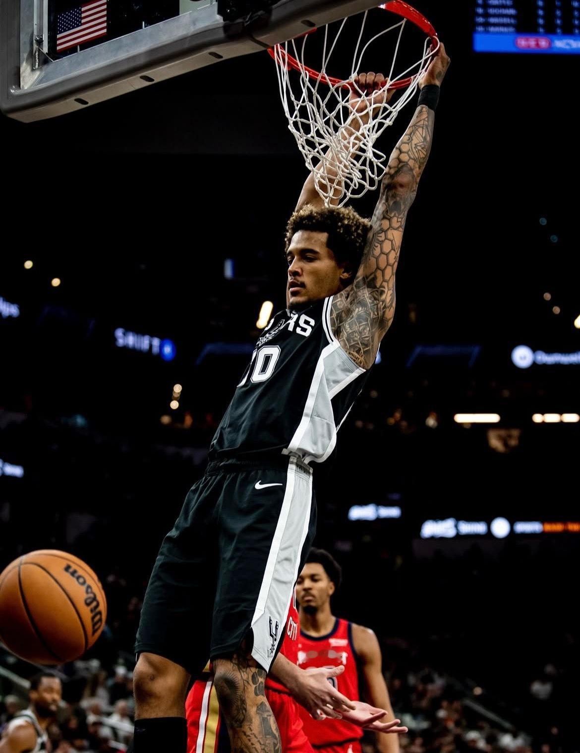 世事自有安排，我们只需顺其自然。晚安刺蜜明天见 ｜