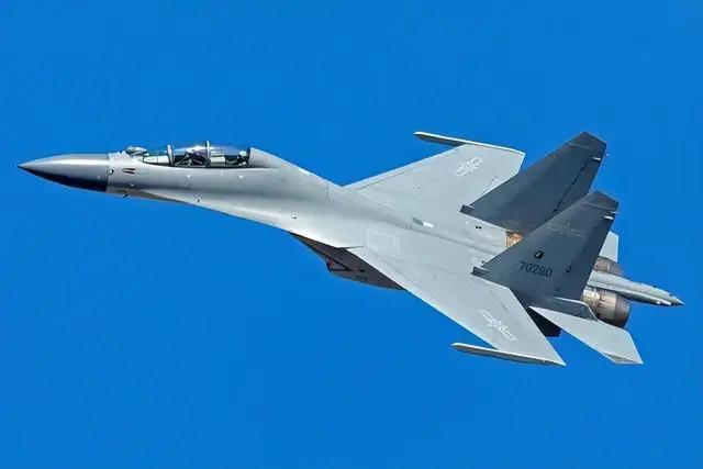 美:你家歼16到底什么情况
中:啥啥意思啊
美:你家歼16到底咋发现我家隐身战机