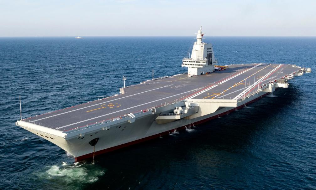 003让美国羡慕嫉妒恨！
【网易新闻】美国《海军新闻》近日在分析中指出，福建舰虽