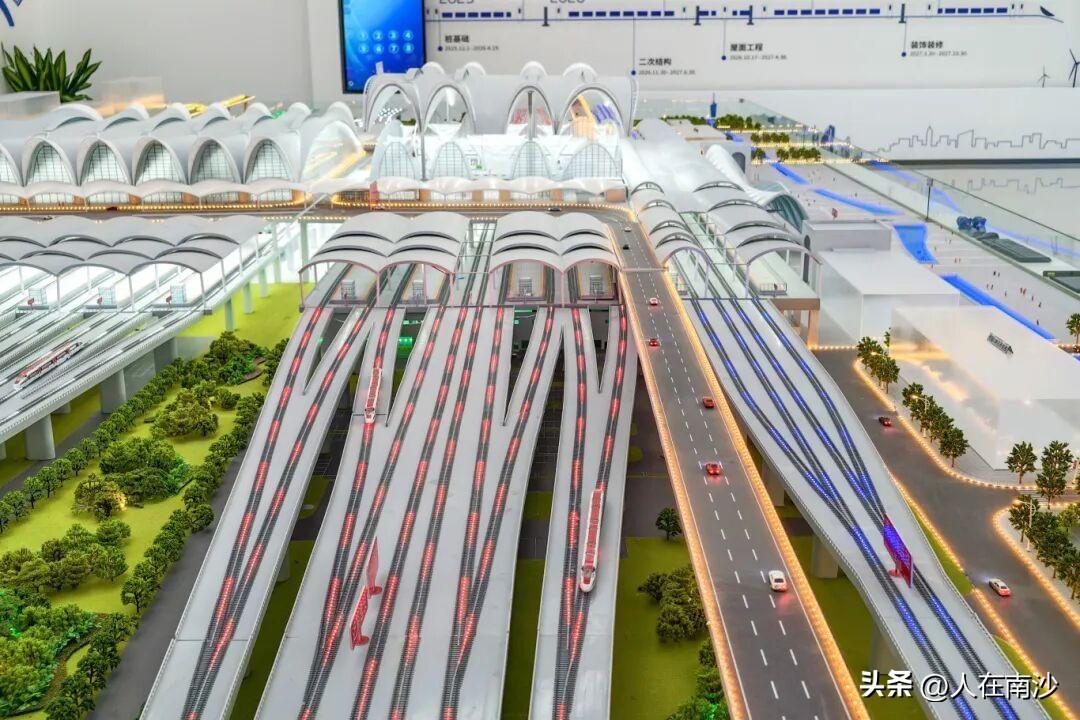 【南沙站建设规模没有缩减？】早前有媒体爆料表示，根据南沙站的招标公告猜测南沙站的
