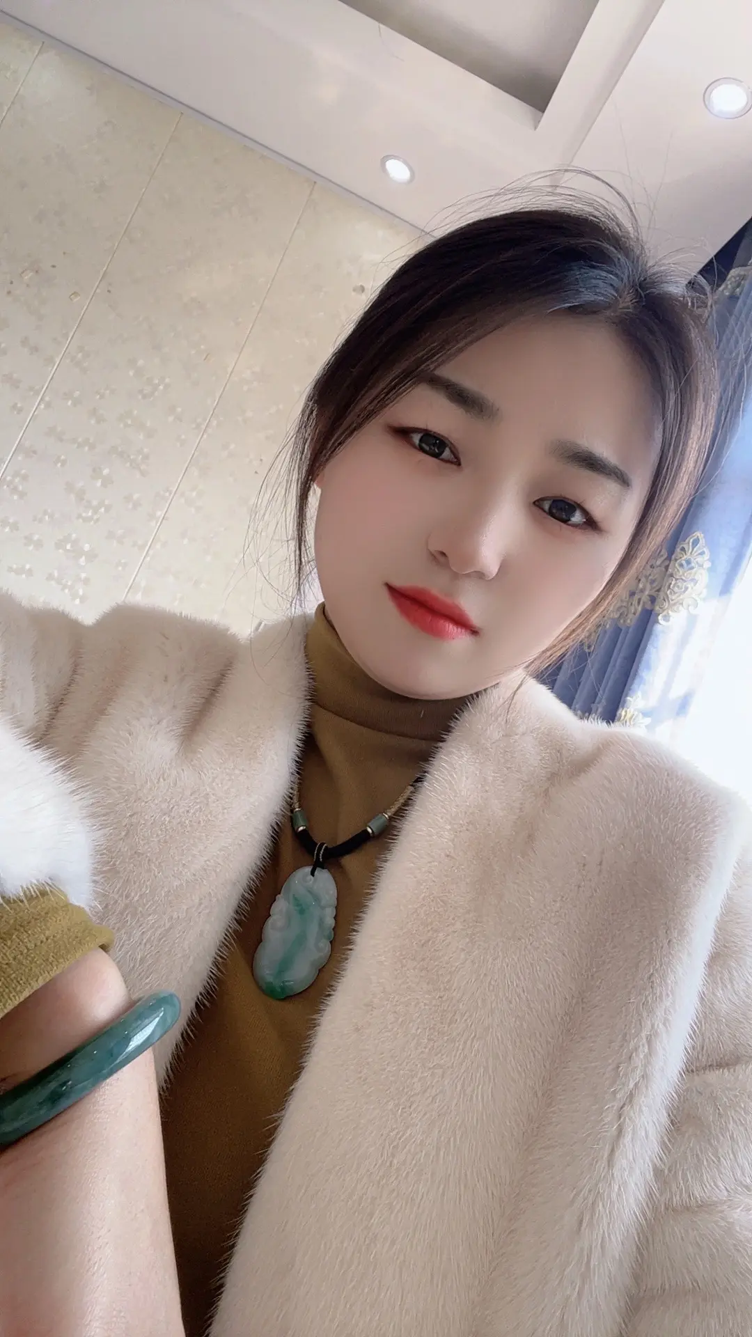 自私的人都是喂不熟捂不热的，你对他好，他反而会欺负你。一开始你一心的想...