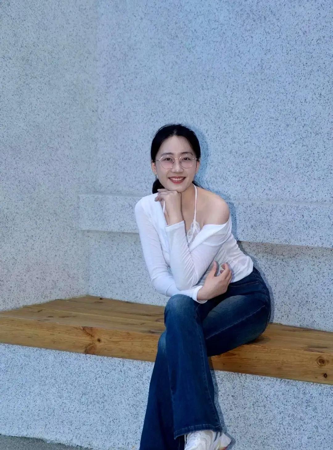 马思纯瘦了50斤，但重点不是斤数，是她把压在心口的大石头一块块搬开。过去被说“壮