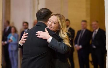 泽连斯基真是连轴转啊！刚跑完德国和挪威（德国谈了价值约40亿欧元的国防包，挪威承