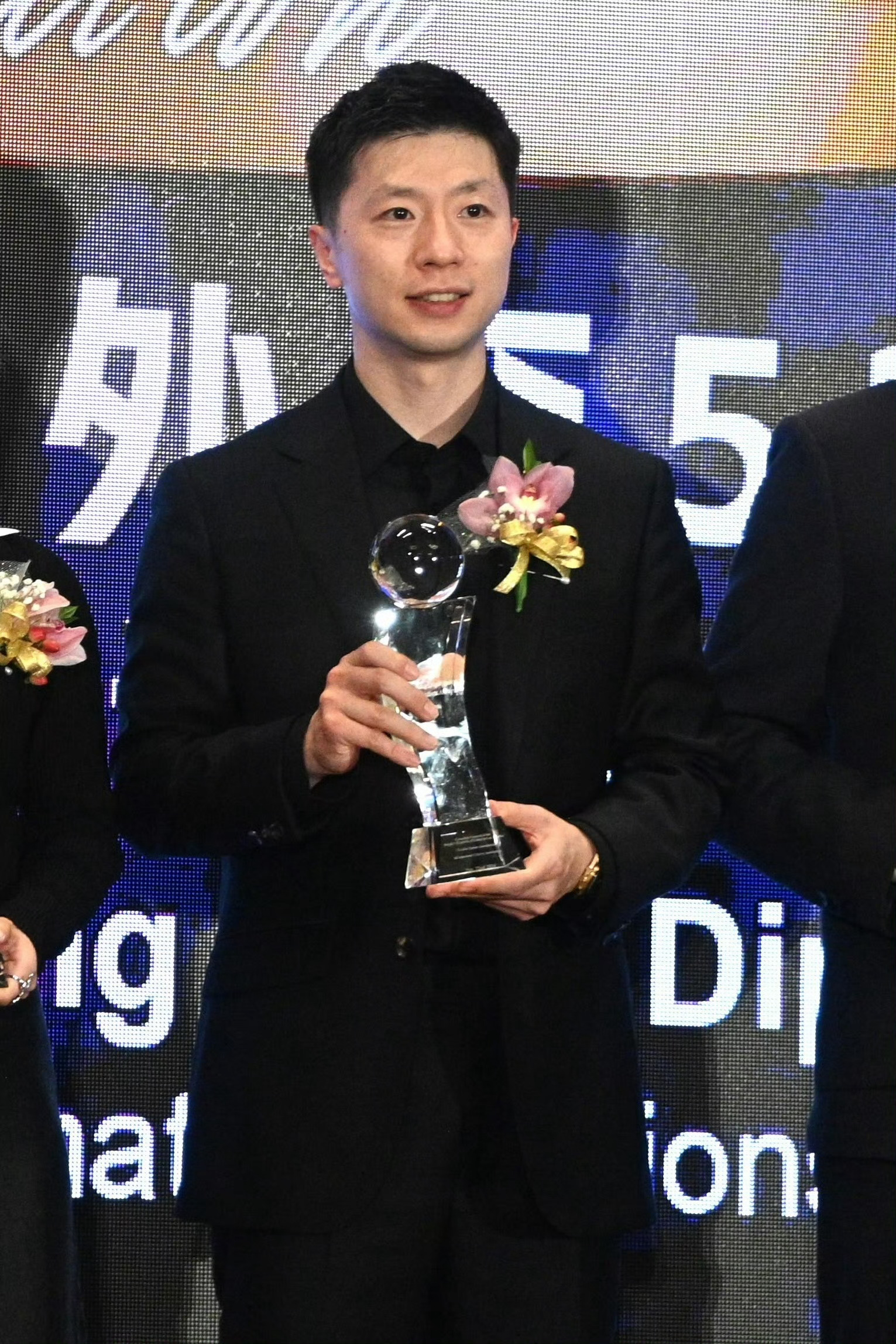 回味一些很帅非常帅以及腿长比例好 