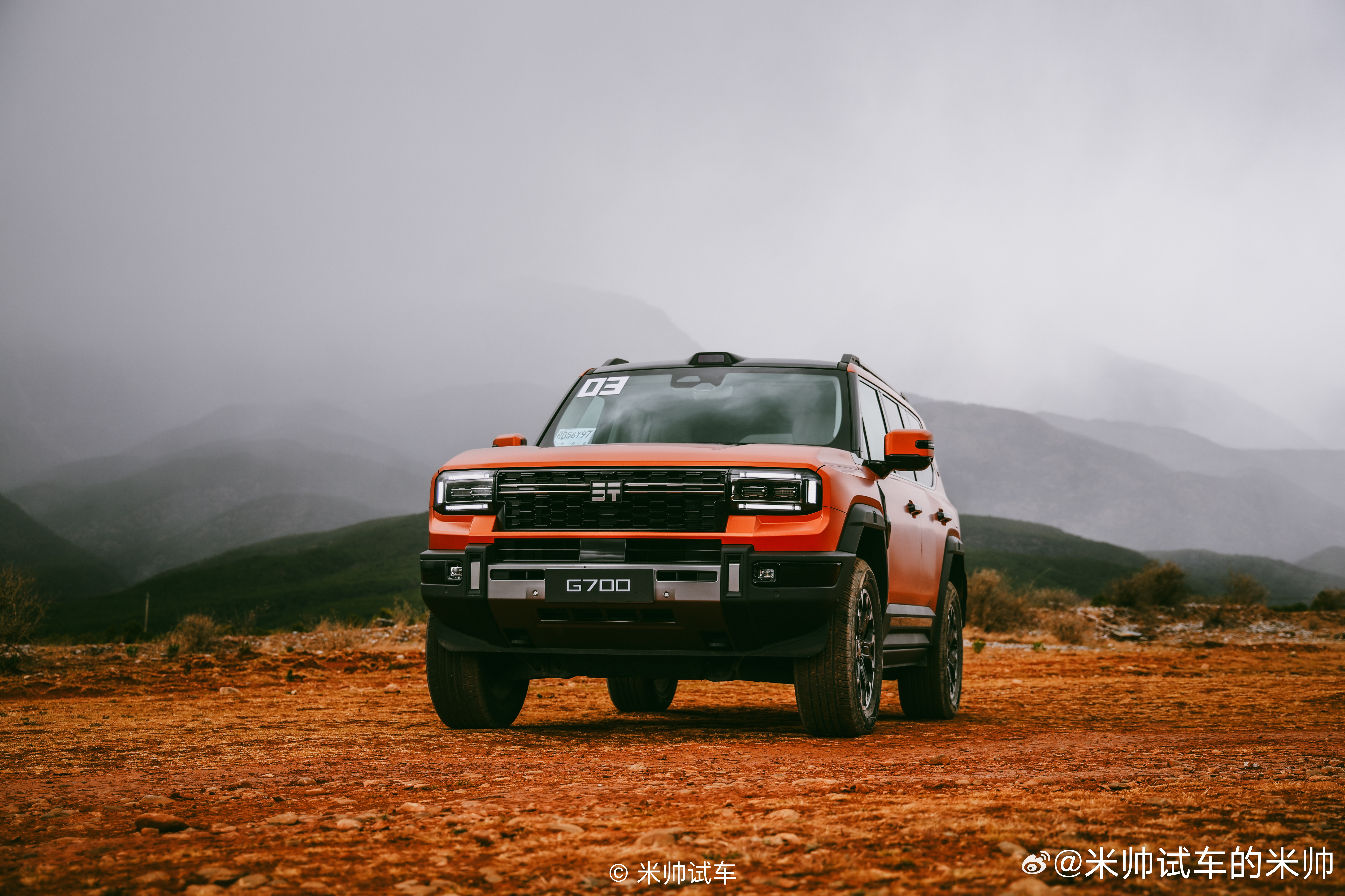 前两天丽江拍纵横G700，经过一段非铺装越野路段抵达在玉龙雪山脚下的绝美机位，但