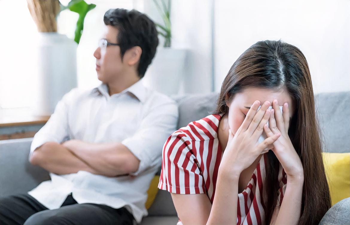 中年的婚姻现状

孩子15岁以上中年人的婚姻现状是，女人沉迷看“霸总”短剧，男人