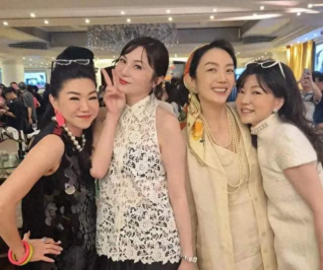 杨受成外甥摆婚宴，惊动半个港圈，谭咏麟钟镇涛状态不像70后