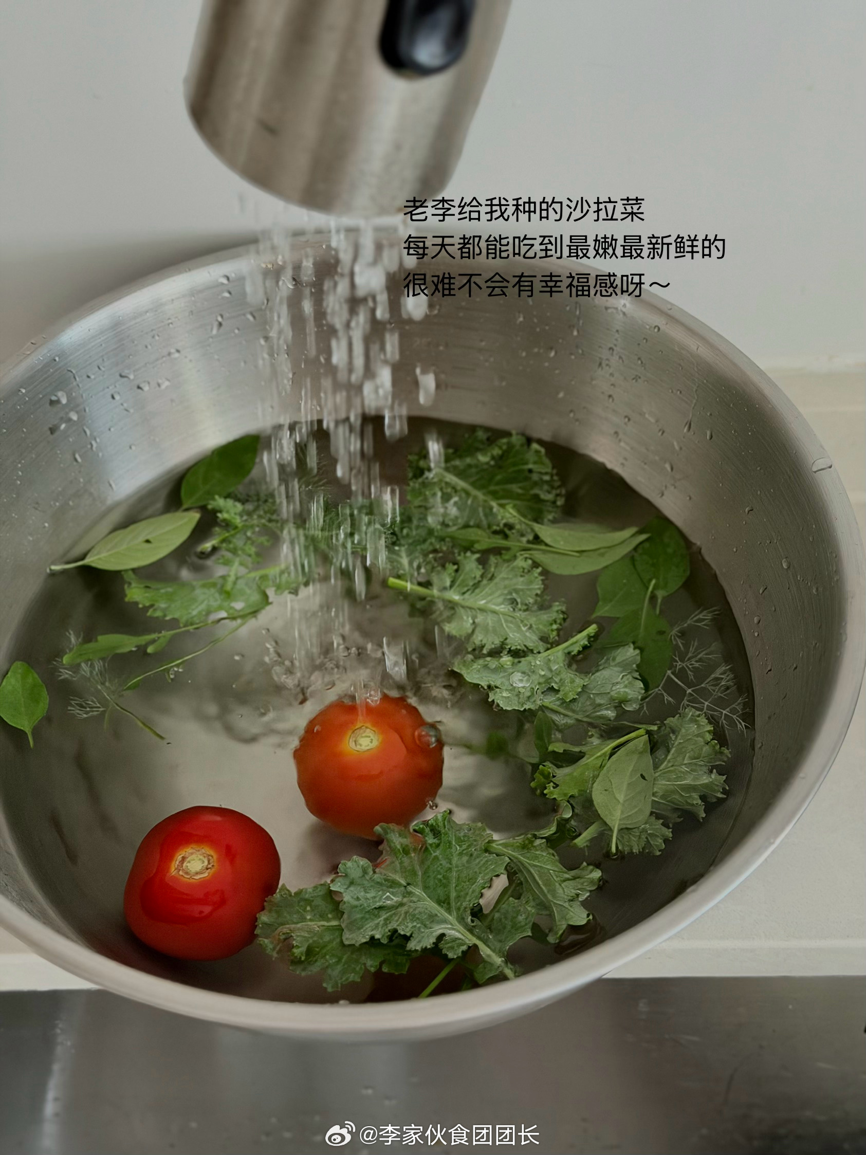 大家早安❤️香蕉巧克力吃着吃着舍不得吃，感觉太好吃了，想留给儿子。随手拍早餐我的