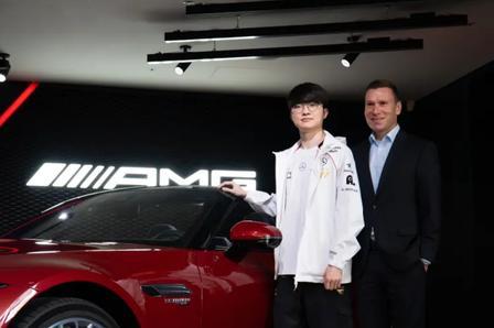 盘点英雄联盟那些顶流电竞选手的座驾，哪一个是你的菜？1.Faker座驾：定制版梅