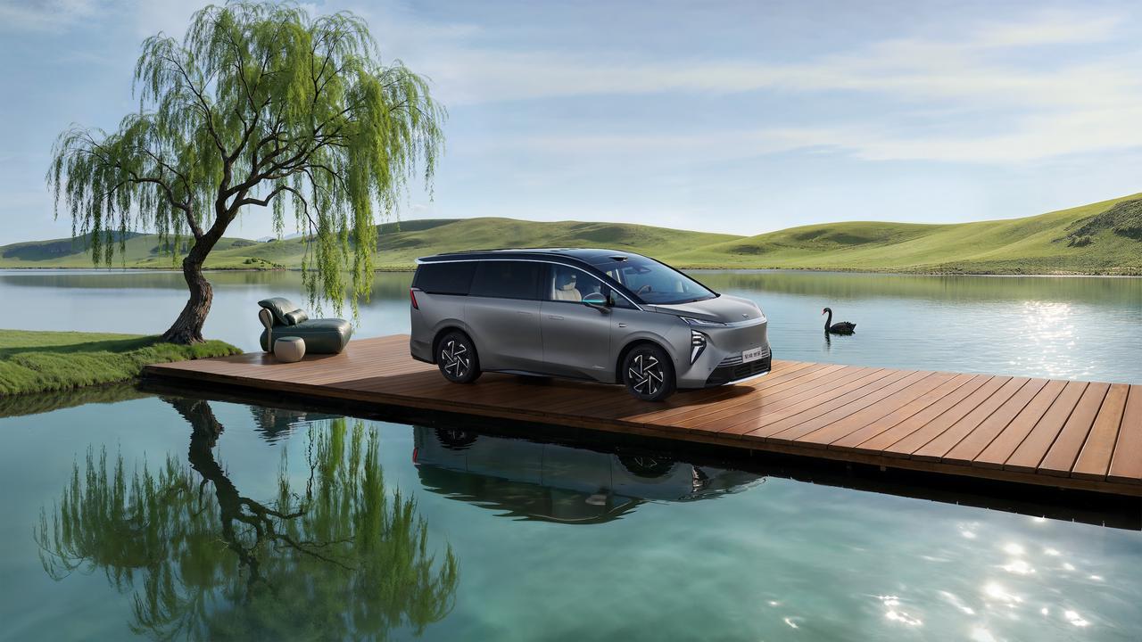 别克至境世家纯电版上市，48.99 万硬刚高端 MPV 市场，纯电续航 601k